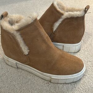 Women’s heeled sneakers boot